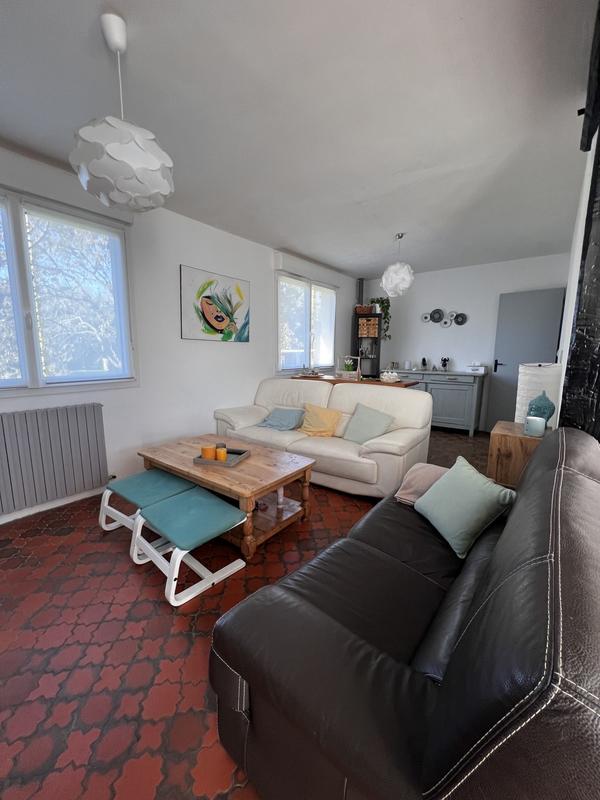 Maison traditionnelle - 128 m² - 9 pièces