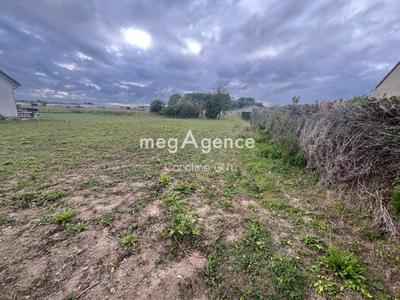 Terrain constructible - 1 000 m²