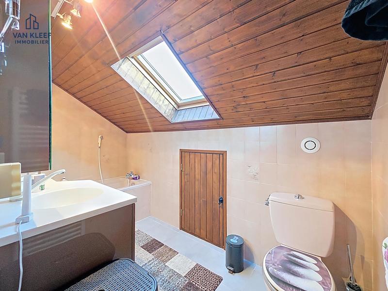 Maison traditionnelle - 94 m² - 4 pièces