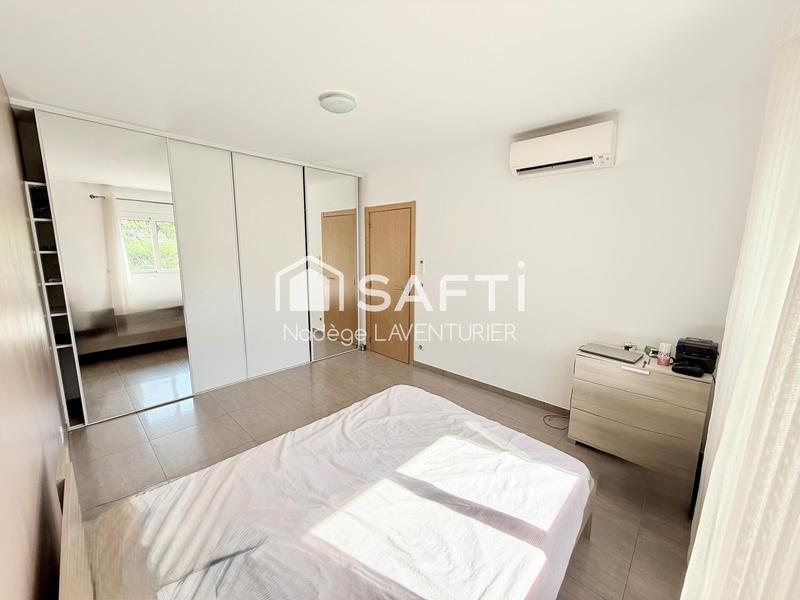 Maison - 238 m² - 9 pièces