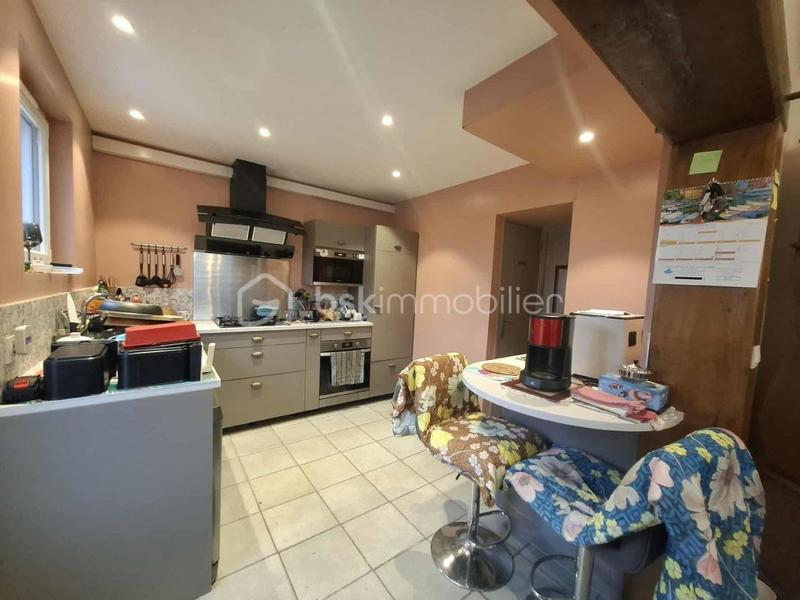 Maison - 90 m² - 6 pièces