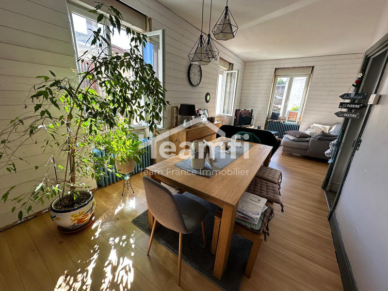 Maison ancienne - 210 m² - 6 pièces