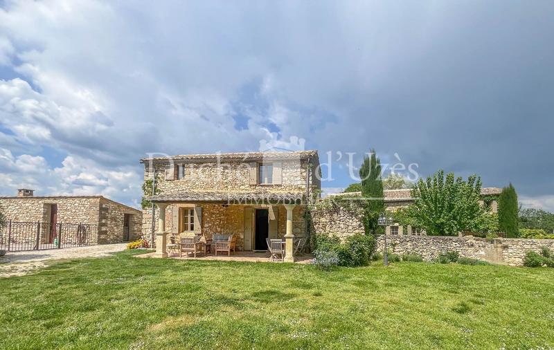 Maison - 275 m² - 7 pièces