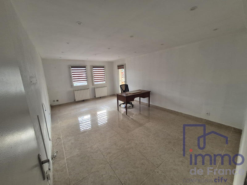 Appartement - 86 m² - 5 pièces