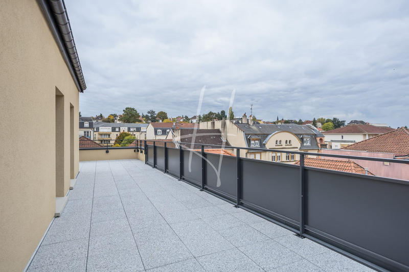 Appartement - 105 m² - 5 pièces