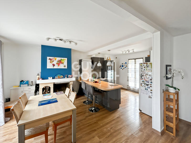 Maison - 92 m² - 6 pièces