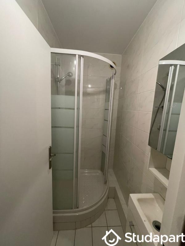 Chambre - 9 m² - 1 pièce