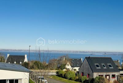 Maison - 121 m² - 6 pièces