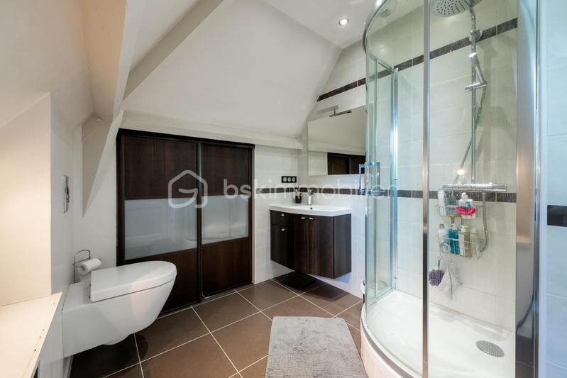 Maison d'architecte - 202 m² - 8 pièces