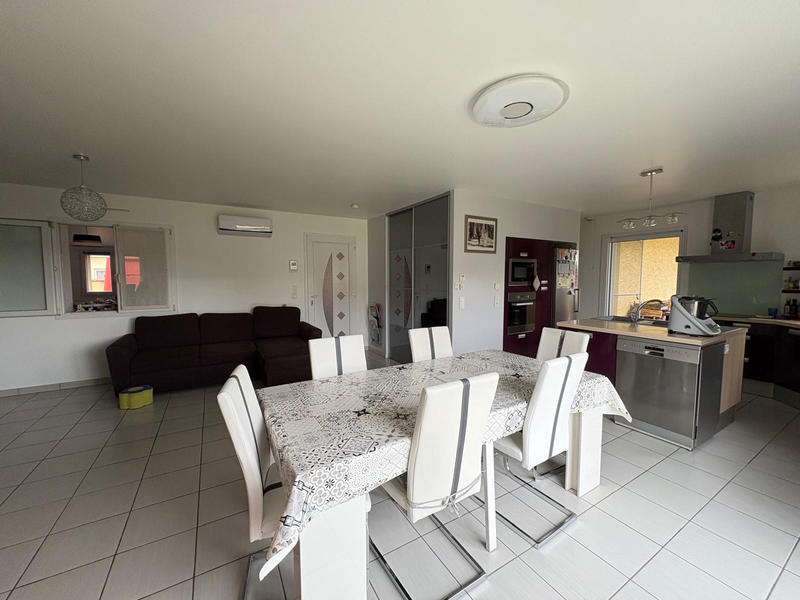 Maison - 99 m² - 4 pièces