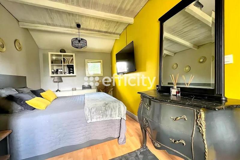 Maison - 95 m² - 5 pièces