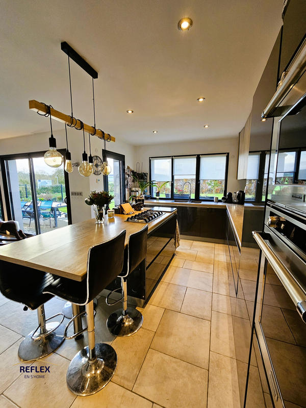 Maison - 190 m² - 6 pièces