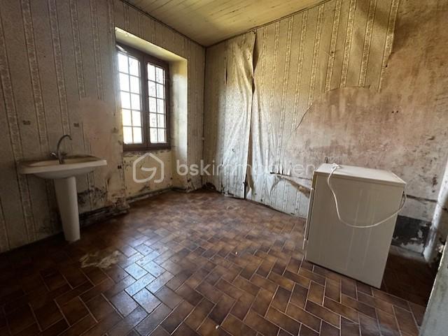 Corps de ferme - 210 m² - 7 pièces