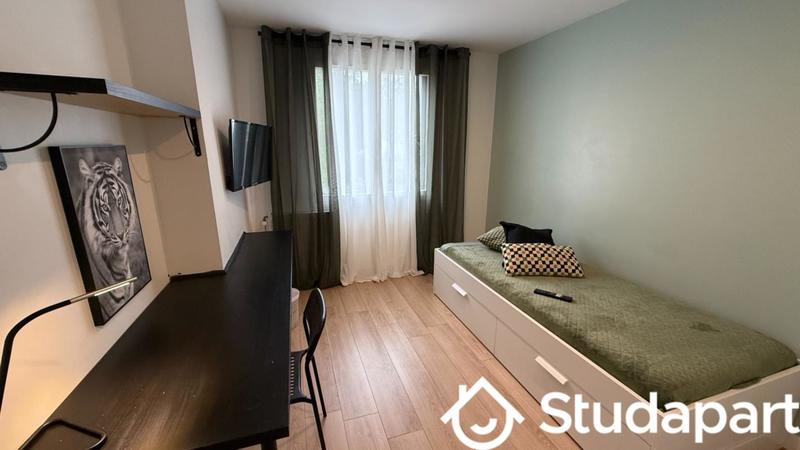 Chambre - 10 m² - 1 pièce