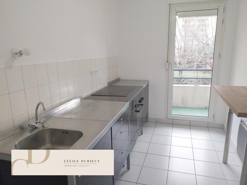 Appartement - 65 m² - 3 pièces