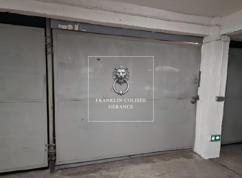 Parking / Garage - 14 m²