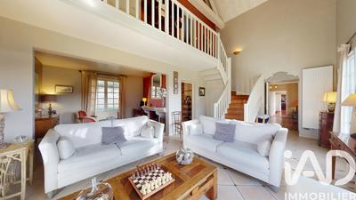 Maison - 185 m² - 8 pièces