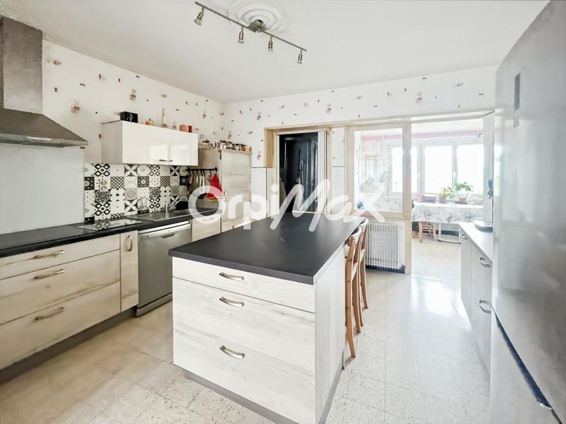 Maison - 90 m² - 4 pièces