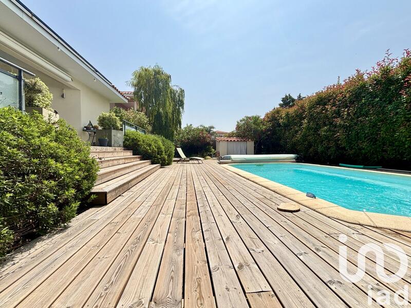 Maison - 198 m² - 6 pièces