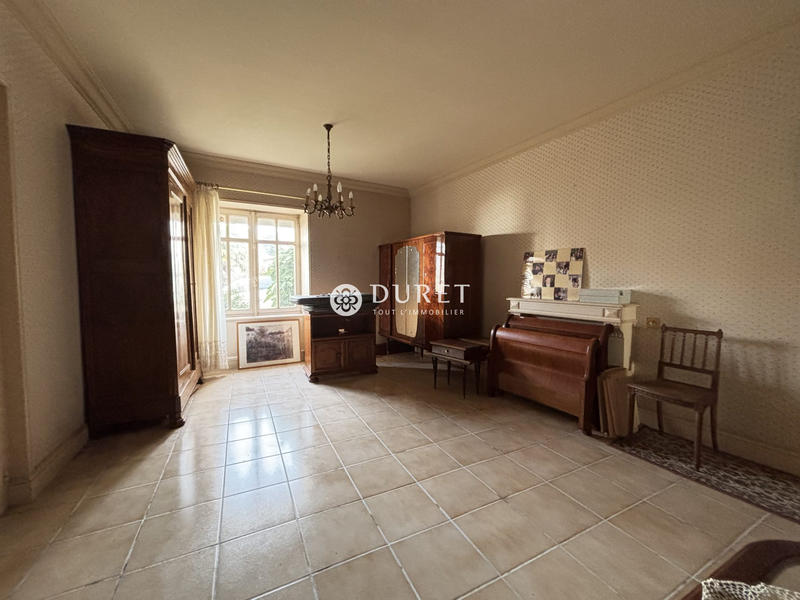 Maison - 199 m² - 7 pièces