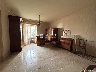 Maison - 199 m² - 7 pièces