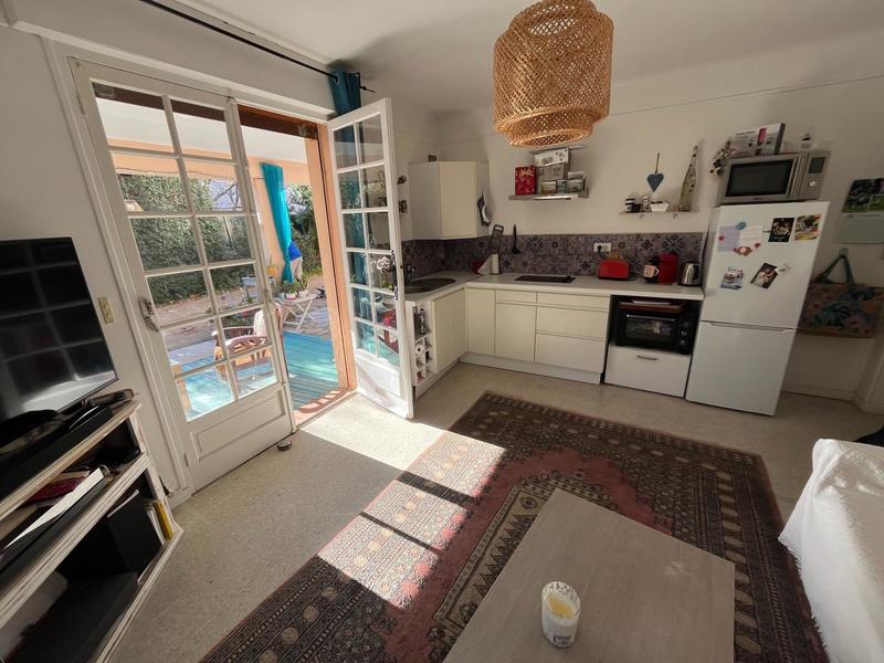 Maison - 217 m² - 9 pièces