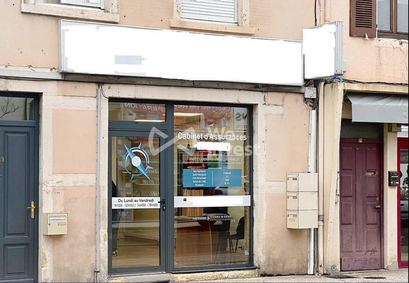 Local commercial - 45 m² - 2 pièces