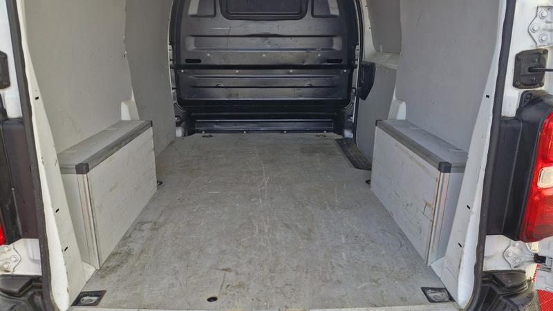 Citroën Jumpy Fourgon m bluehdi 120 ss bvm6 driver 300 nm