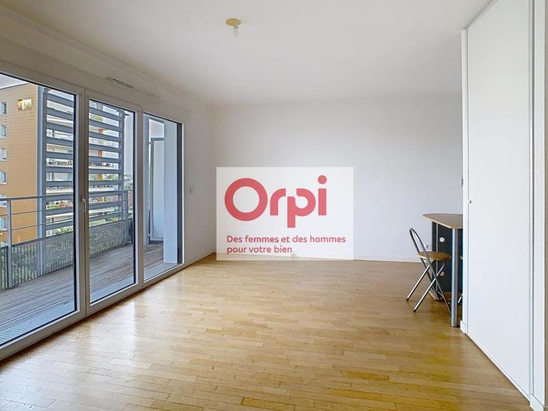 Studio - 30 m² - 1 pièce