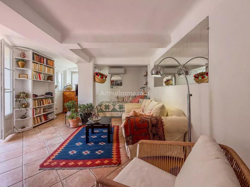 Maison - 257 m² - 9 pièces