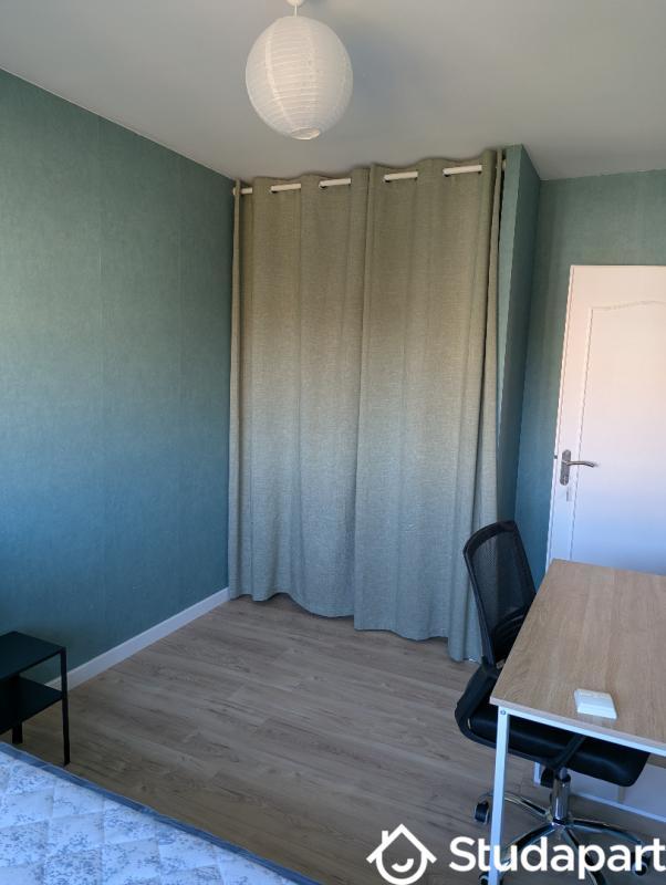 Chambre - 10 m² - 1 pièce