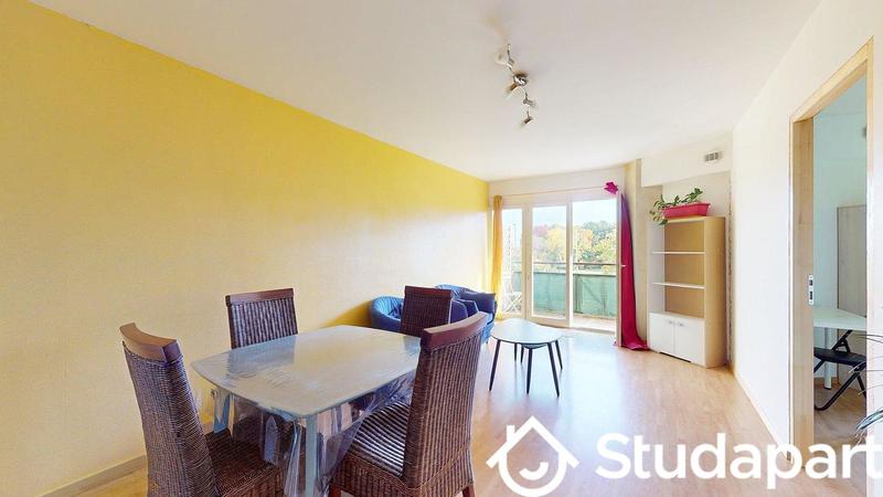 Chambre - 9 m² - 1 pièce