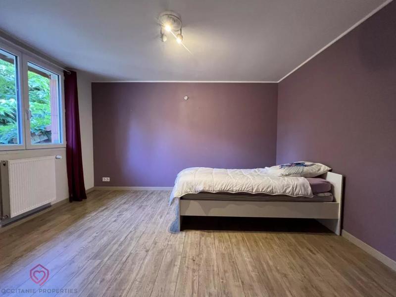 Propriété - 271 m² - 7 pièces