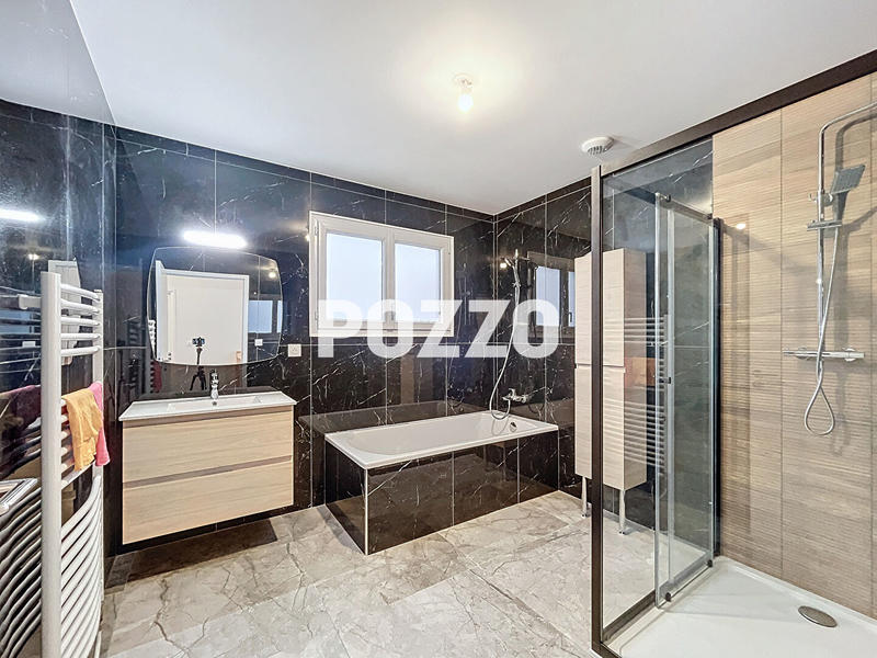 Maison - 145 m² - 6 pièces