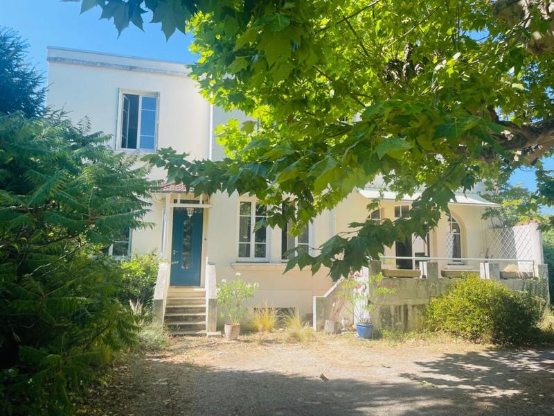 Maison bourgeoise - 180 m² - 8 pièces