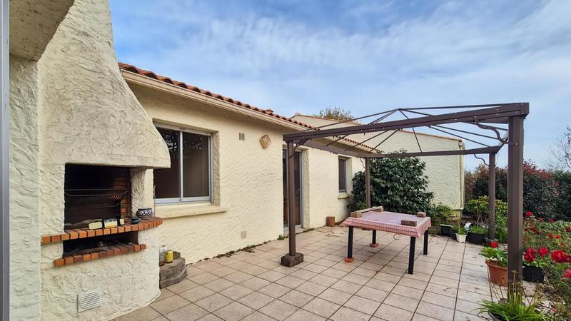 Maison - 268 m² - 10 pièces