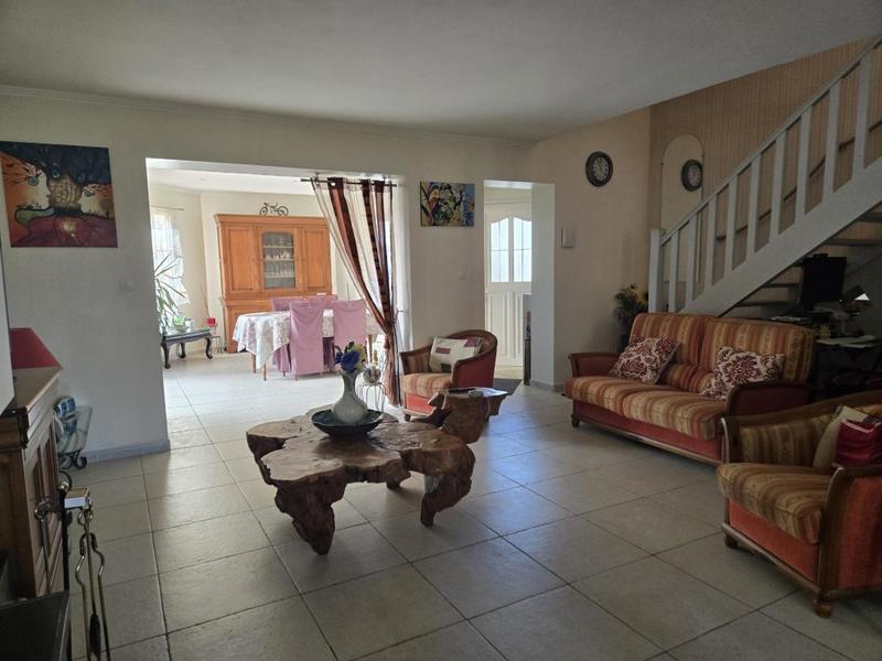 Maison - 148 m² - 8 pièces