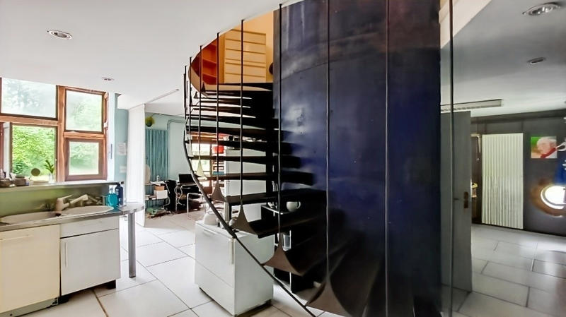 Maison - 240 m² - 7 pièces