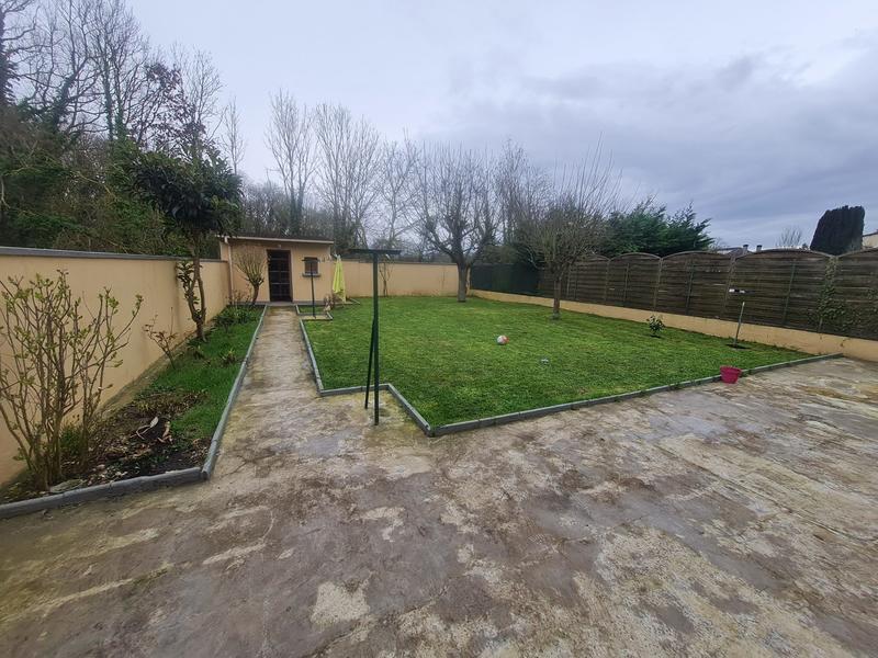 Maison - 92 m² - 6 pièces