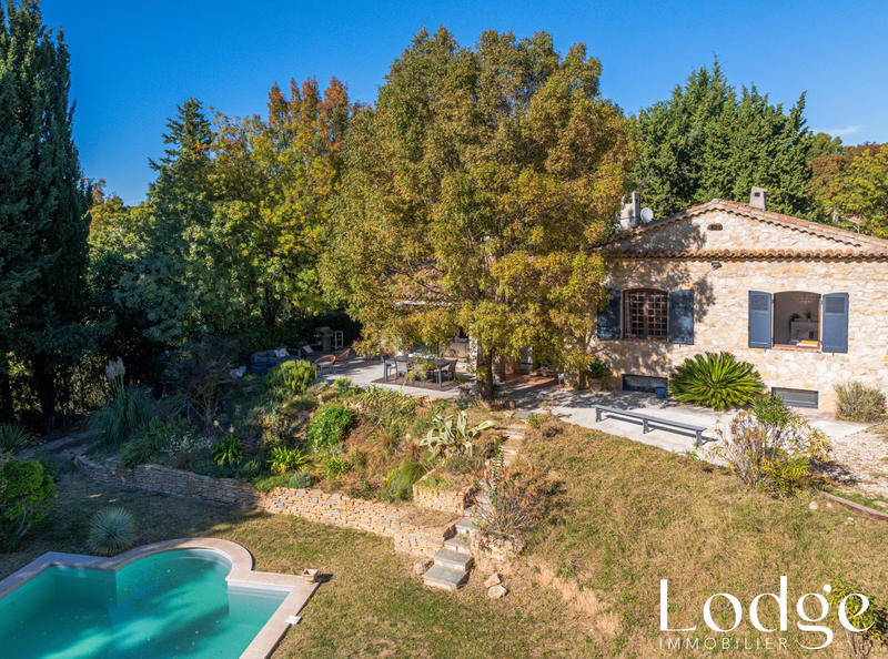 Maison ancienne - 250 m² - 8 pièces