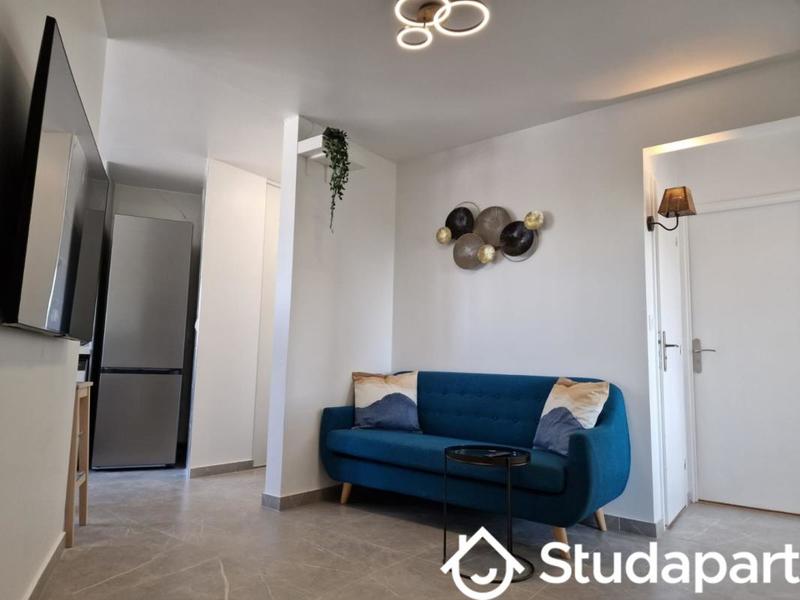 Chambre - 14 m² - 1 pièce