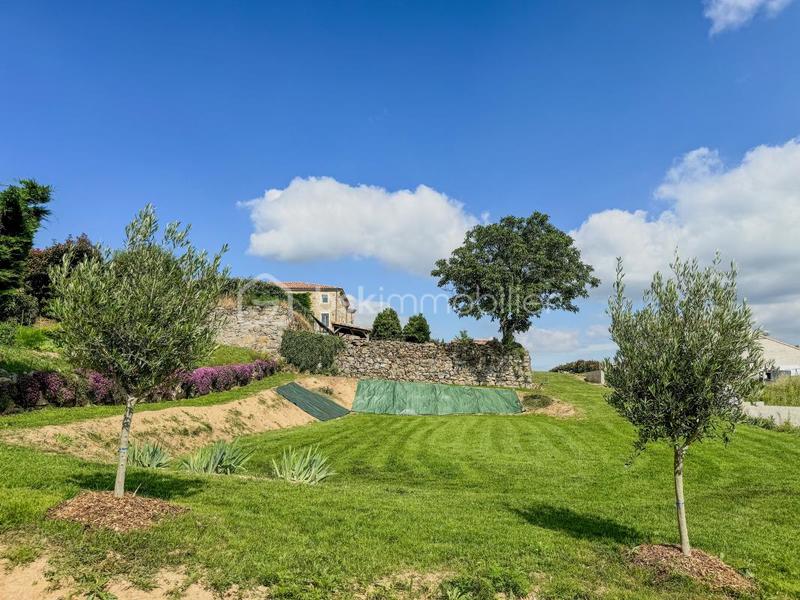 Corps de ferme - 350 m² - 13 pièces