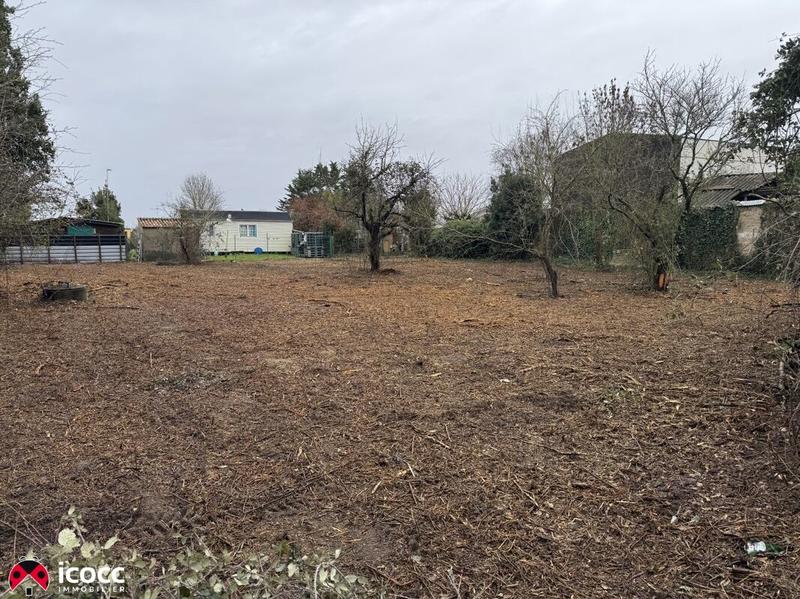 Terrain de loisirs - 914 m²