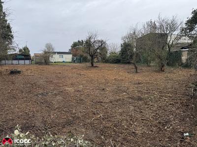 Terrain de loisirs - 914 m²