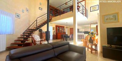 Maison - 216 m² - 6 pièces