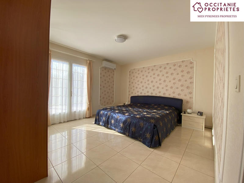 Maison - 211 m² - 5 pièces