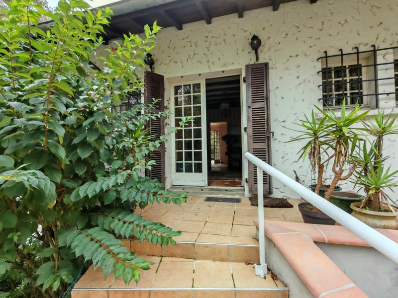 Maison - 258 m² - 8 pièces