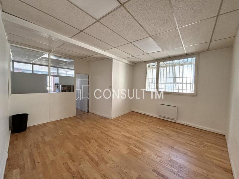 Bureau - 77 m²