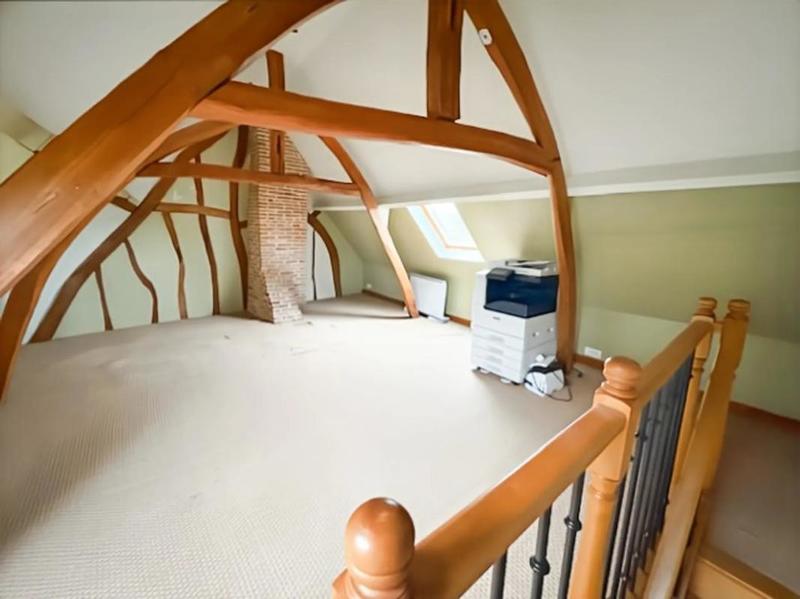 Maison - 220 m² - 6 pièces