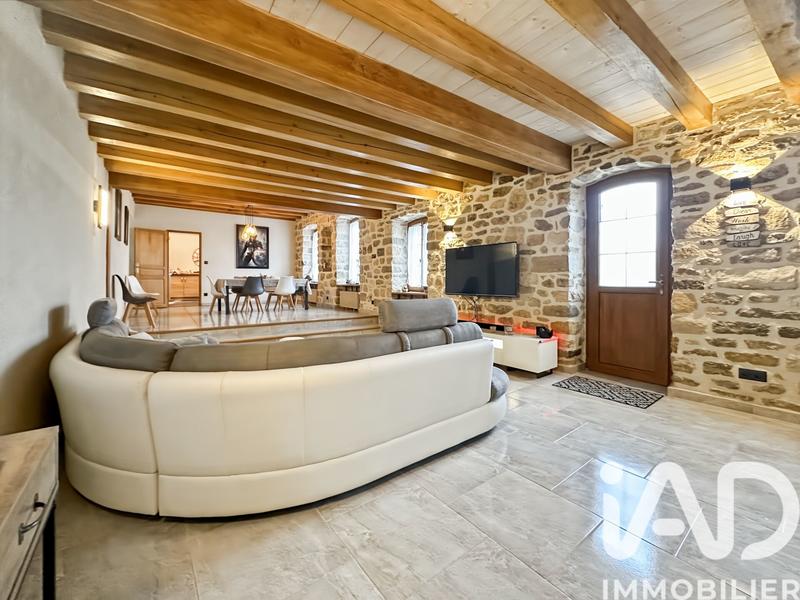 Maison - 179 m² - 6 pièces